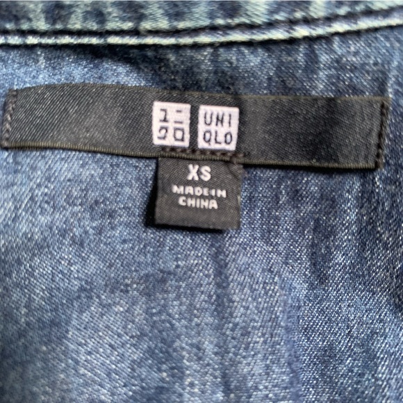Uniqlo Denim Button-Up Shirt - Size XS - Picture 7 of 9